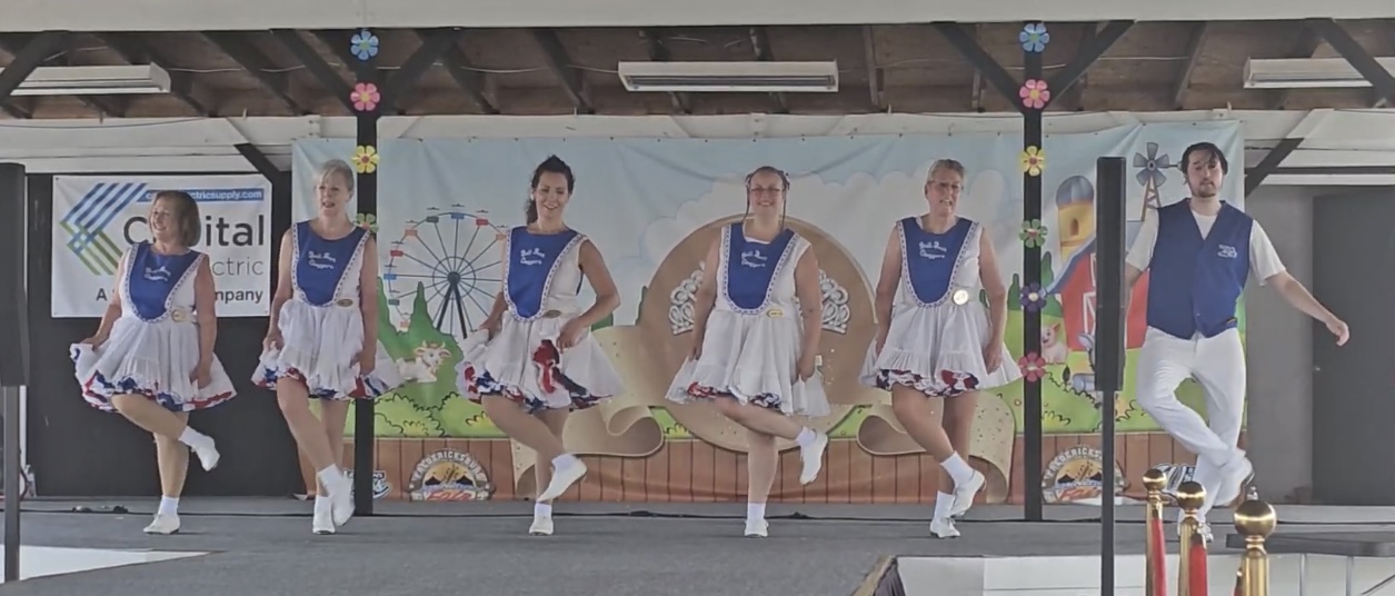 The Bull Run Cloggers Dancing