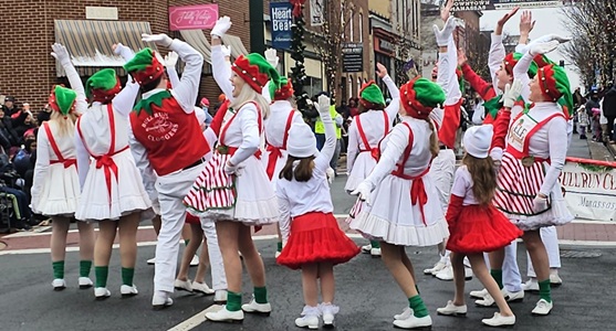 The Bull Run Cloggers Dancing
